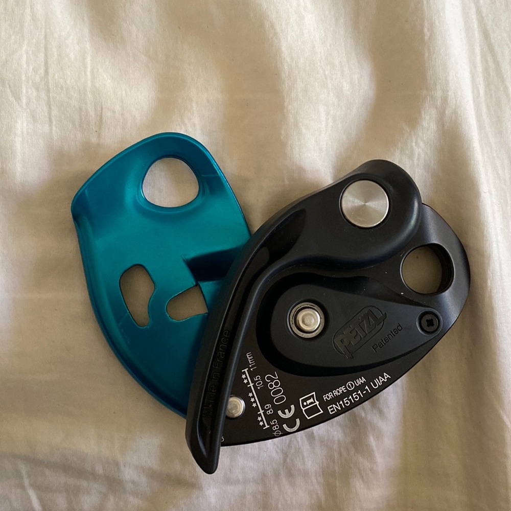 BRAND NEW petzl grigri